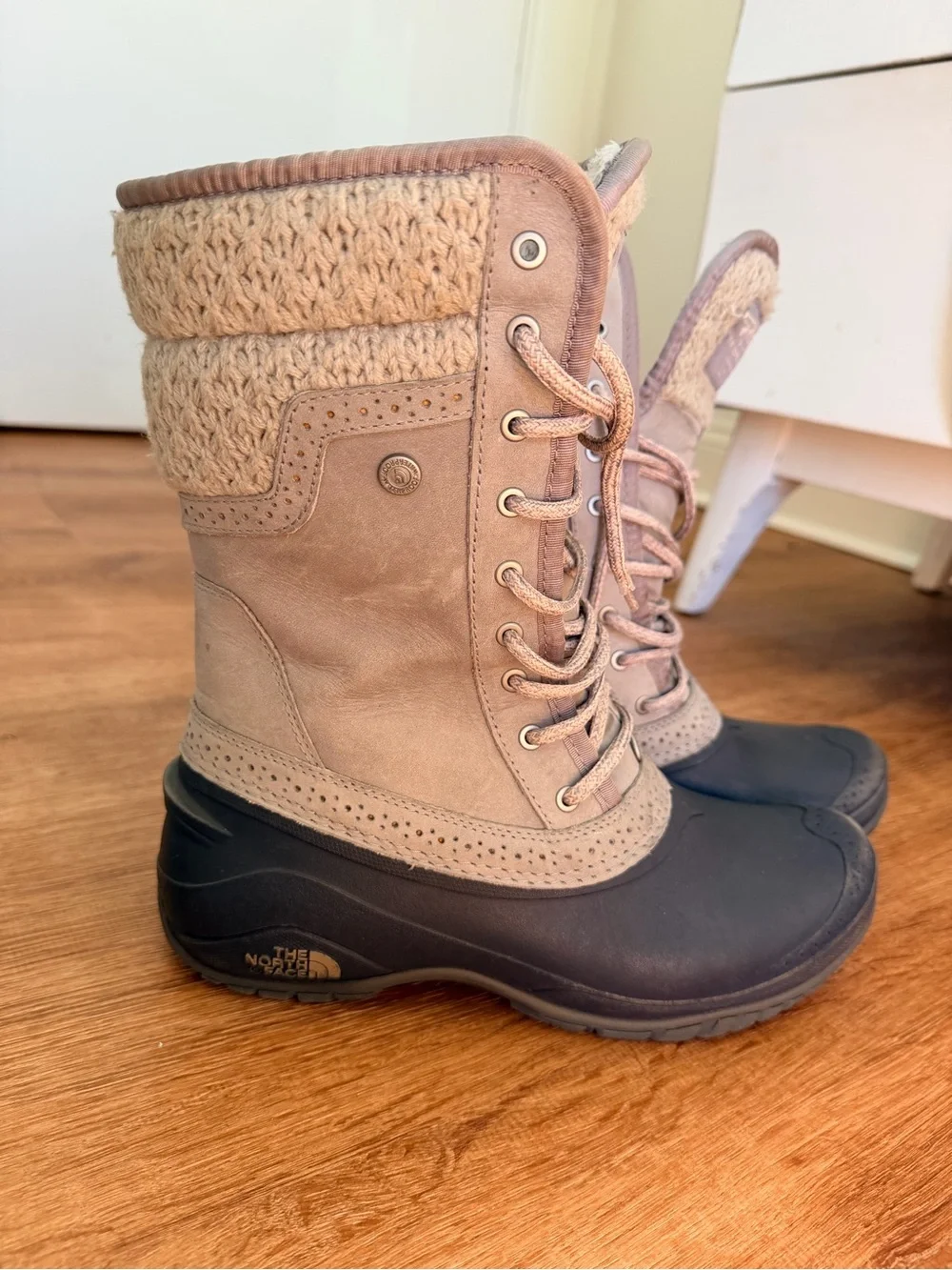 The North Face Shellista II Mid Boots Women’s Insulated Lace-Up Winter Boots